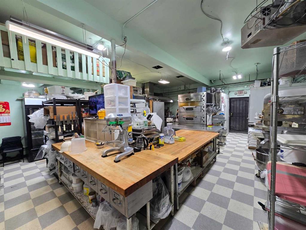 any bakery Avenue SE, Calgary, Alberta, T2H 0A7