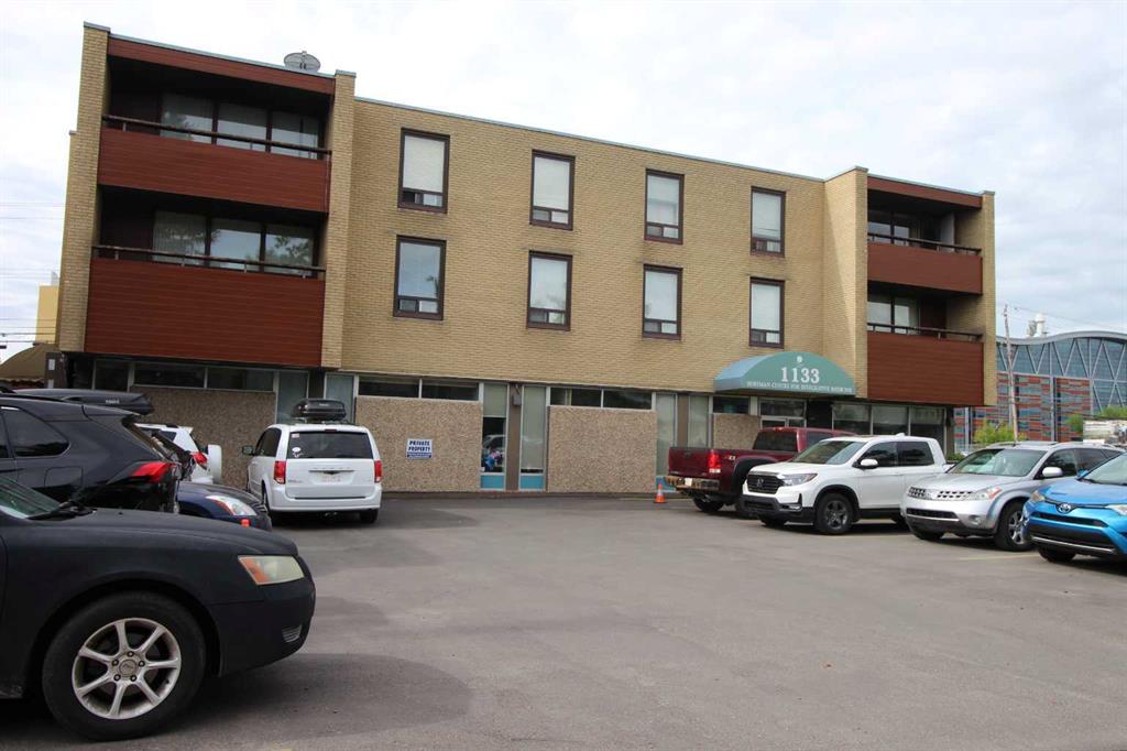 #2 1133 17 Avenue NW, Calgary, Alberta, T2M 0P6