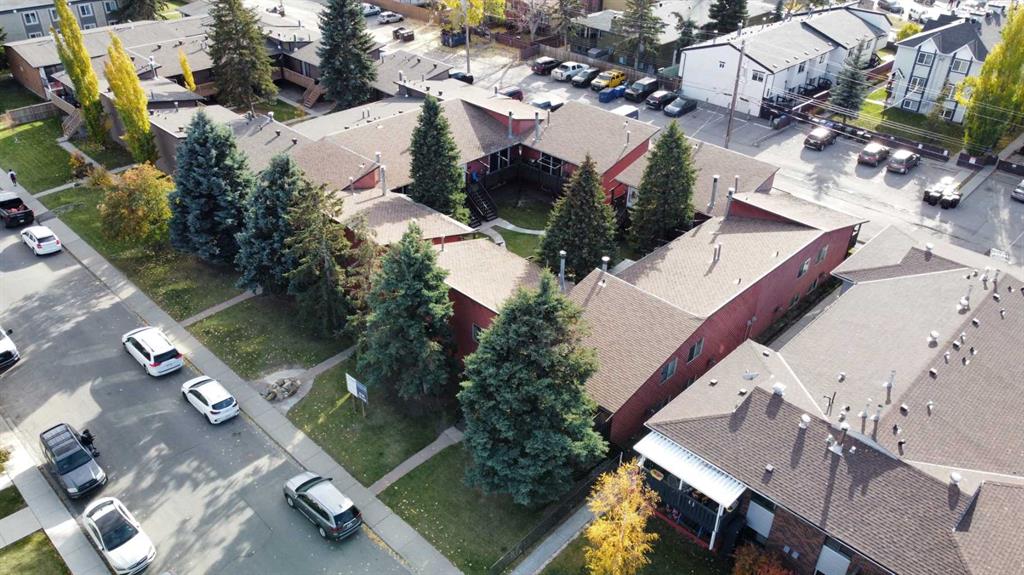 #1 12 4607 73 Street NW, Calgary, Alberta, T3B2M3