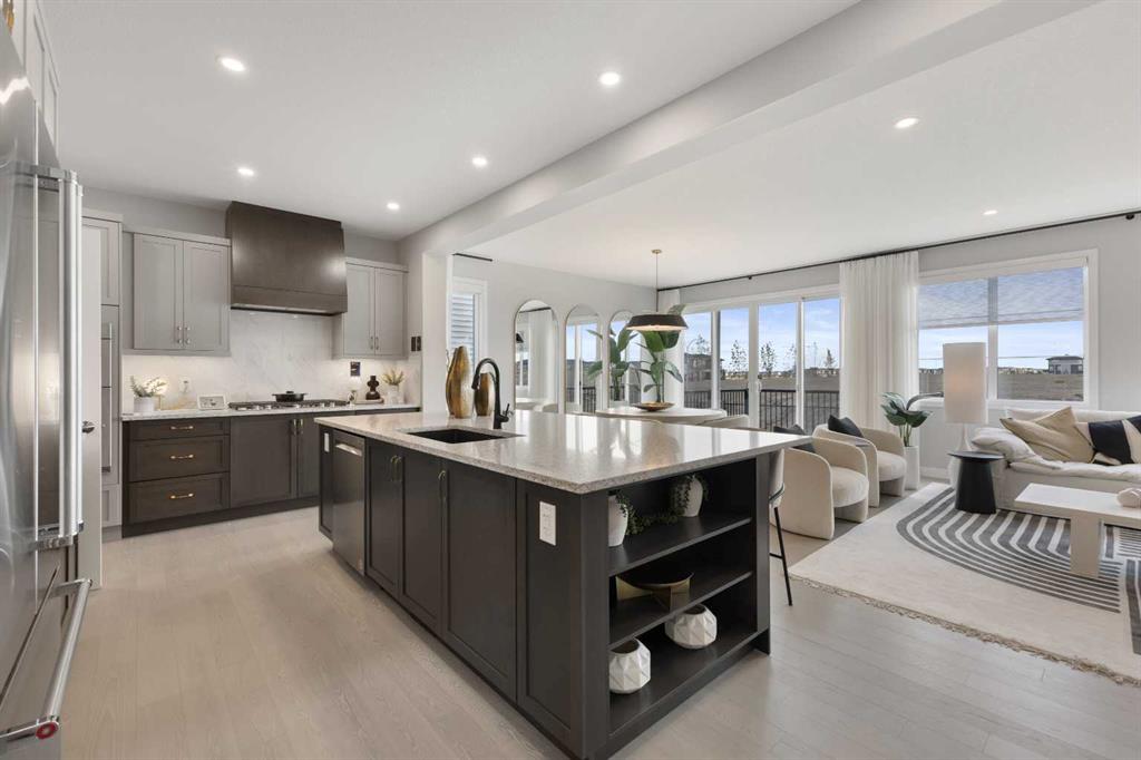 125 Corner Glen Avenue NE, Calgary, Alberta, T3N 2L7