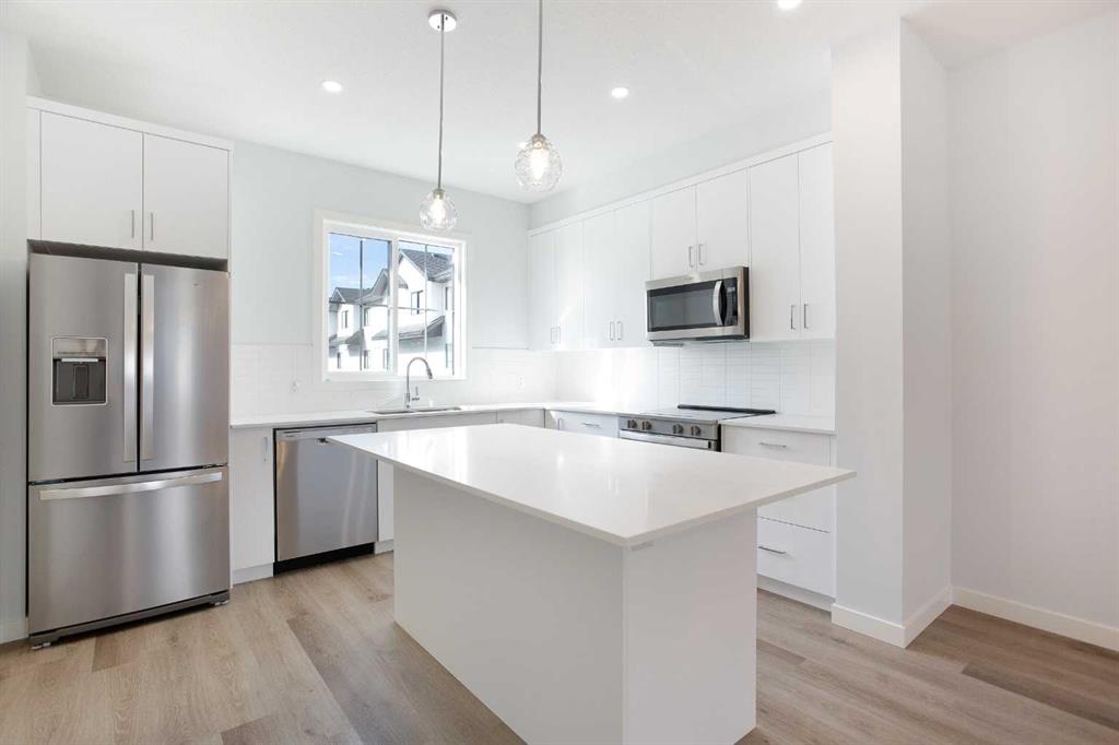 #406 1750 Rangeview Drive SE, Calgary, Alberta, T3S 0P8