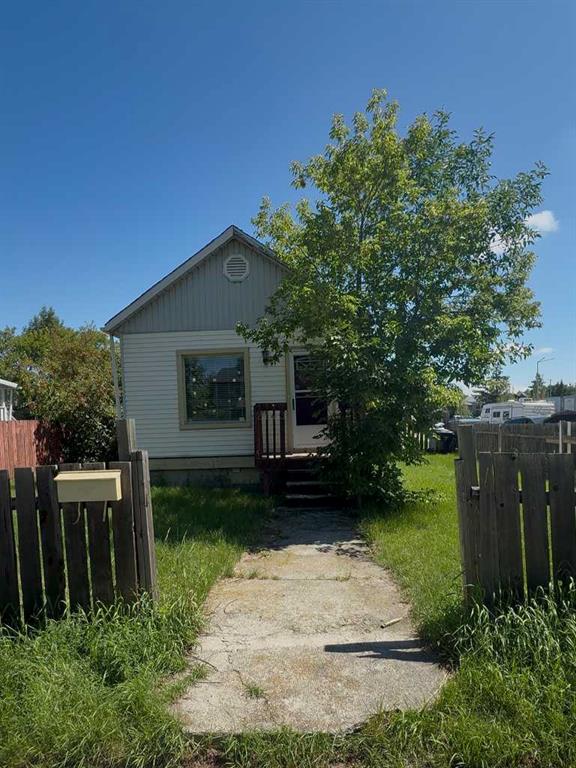 2740 16A Street SE, Calgary, Alberta, T2G 3T2