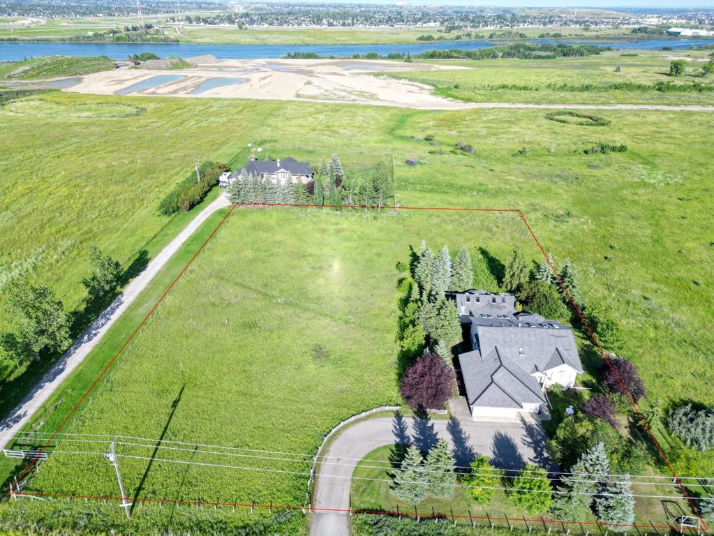 19008 Sheriff King Street SW, Calgary, Alberta, T2J 3X8