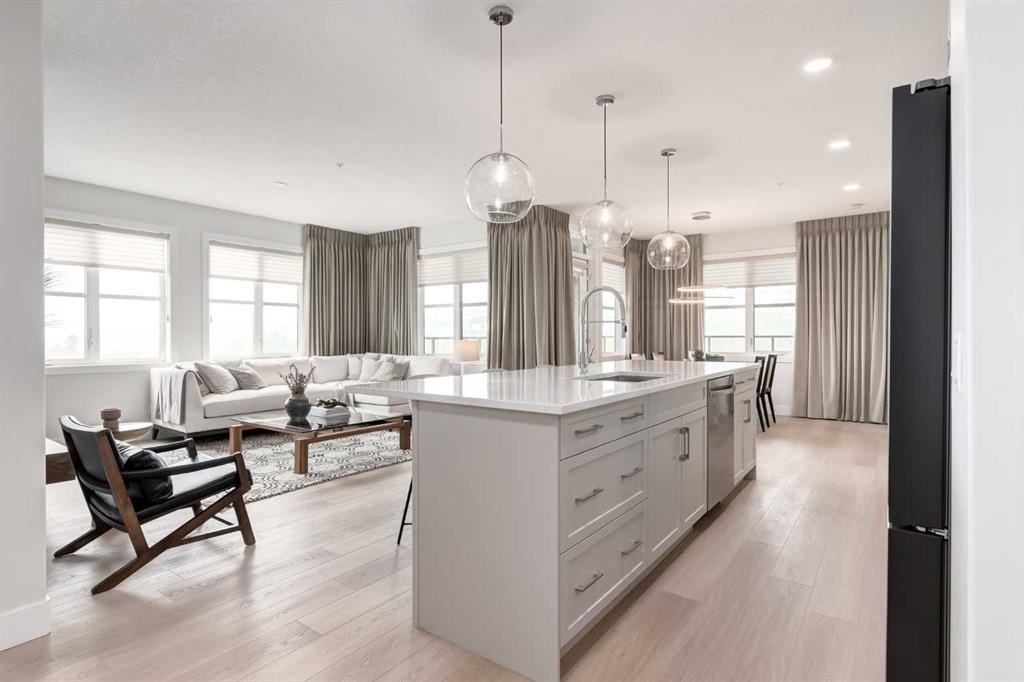 #2103 2117 81 Street SW, Calgary, Alberta, T3H 6H5