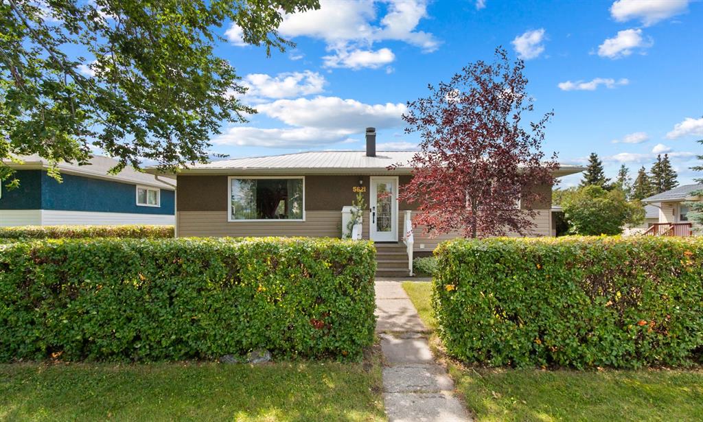 5621 50 Street, Olds, Alberta, T4H1J1