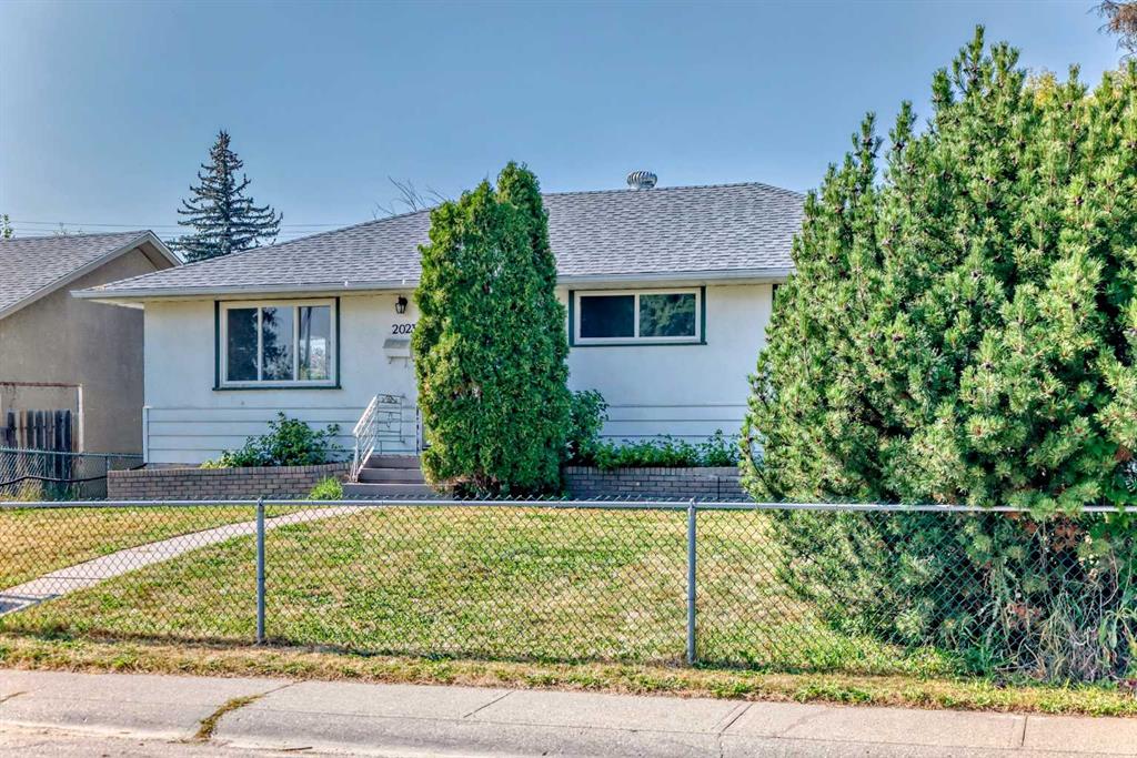2023 46 Street SE, Calgary, Alberta, T2B 1K5