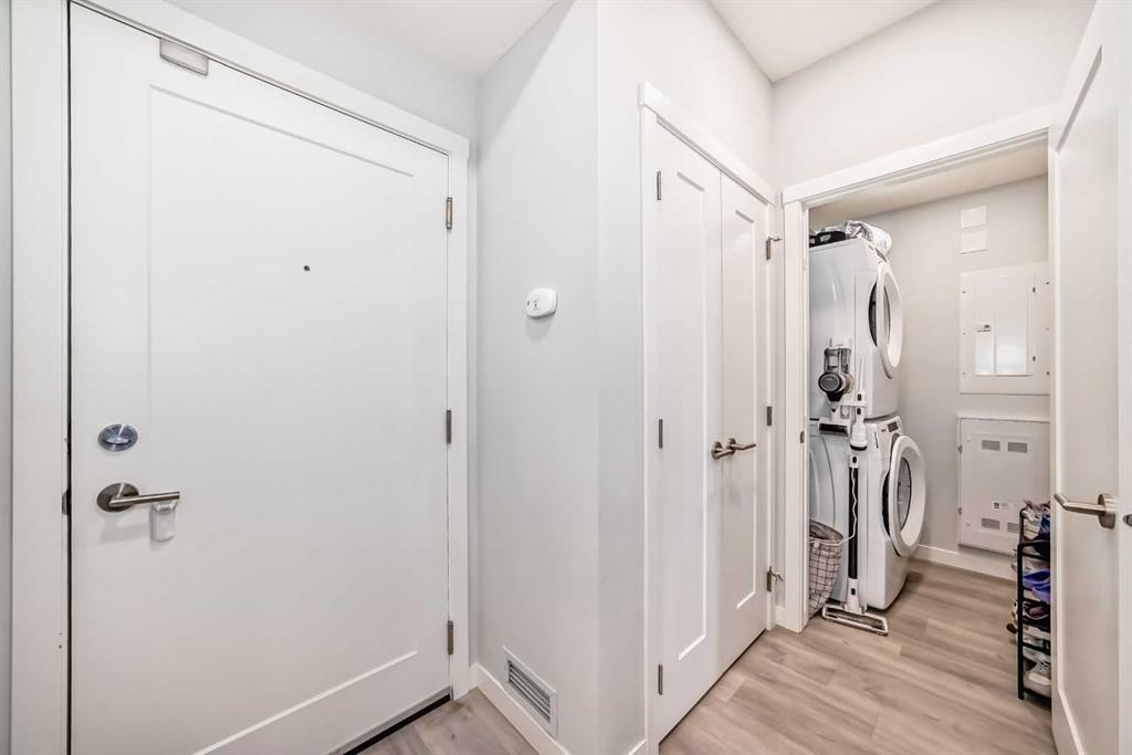 #310 150 Shawnee Square, Calgary, Alberta, T2Y 0T6