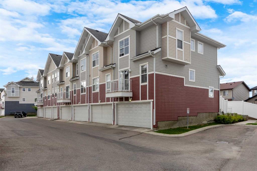 3022 New Brighton Gardens SE, Calgary, Alberta, T2Z 0A5