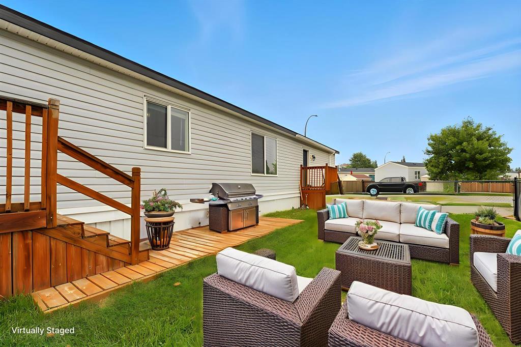 113 Heritage Drive, Okotoks, Alberta, T1S 1M4