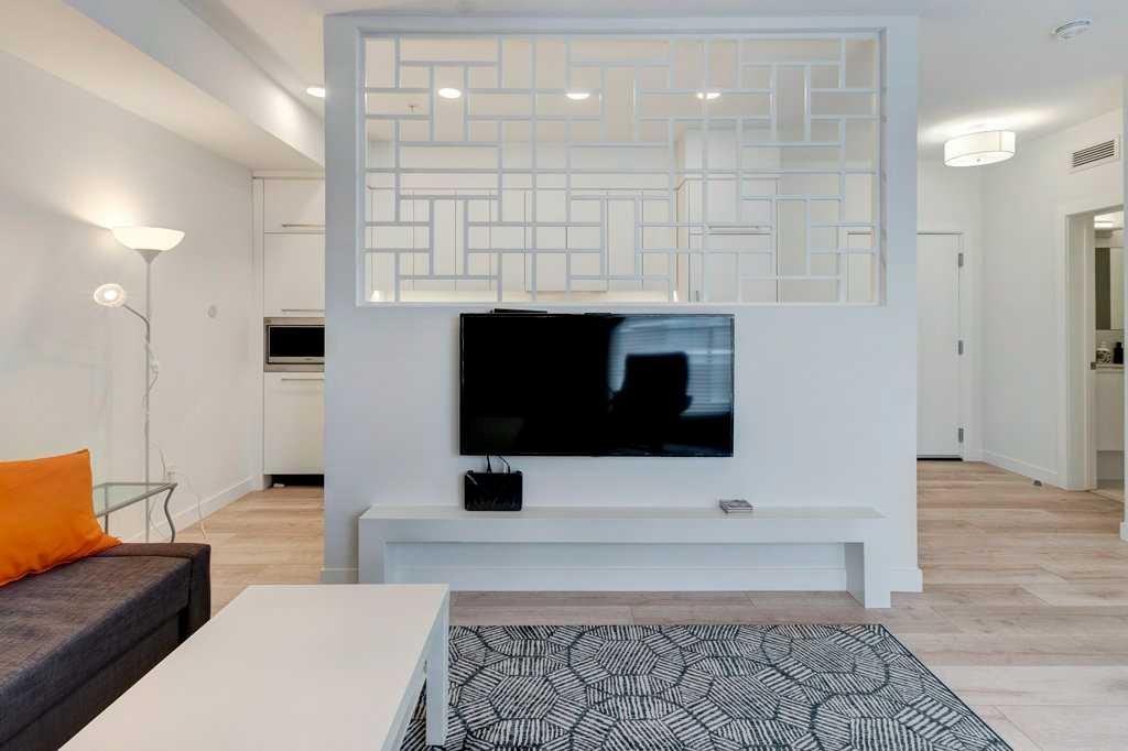 #206 3130 Thirsk Street NW, Calgary, Alberta, T3B 6H4