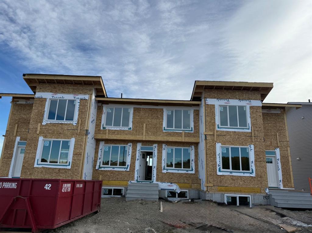 1927 1929 1931 McCaskill Drive, Crossfield, Alberta, T0M0C1