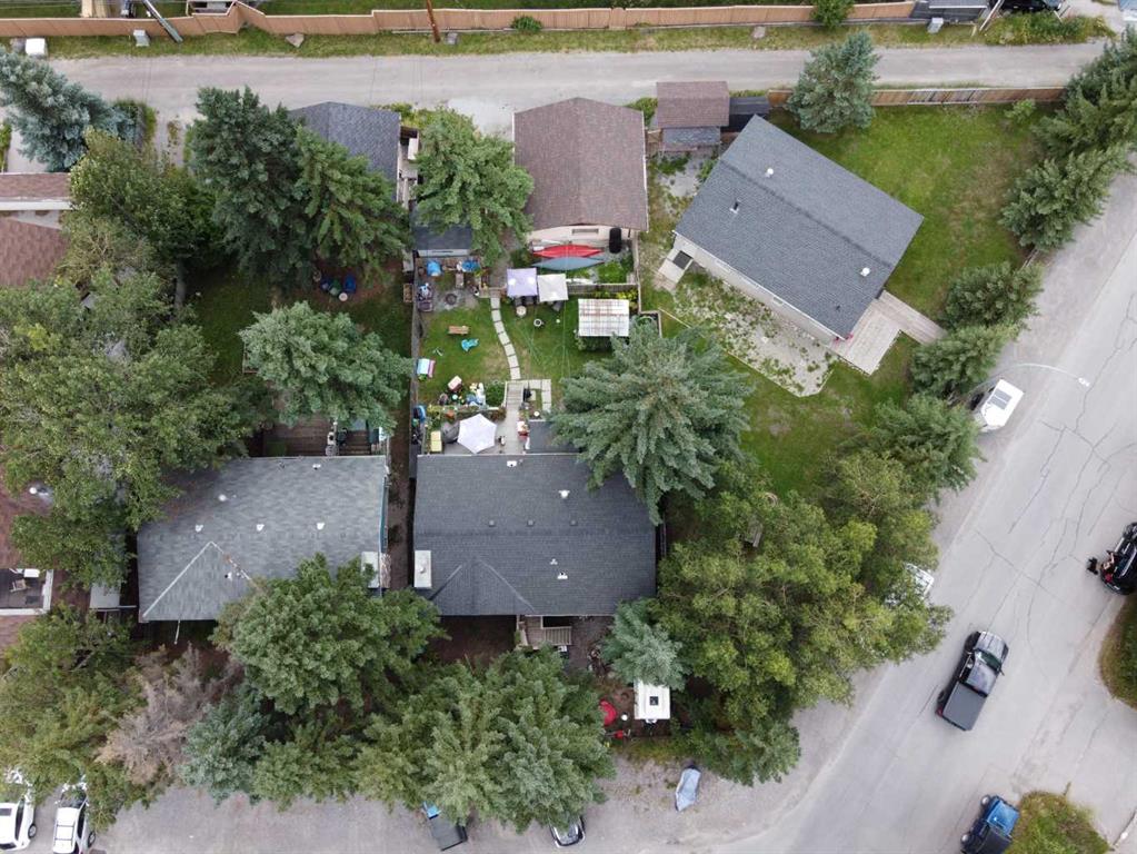 228 17th Street, Canmore, Alberta, T1W1Y8