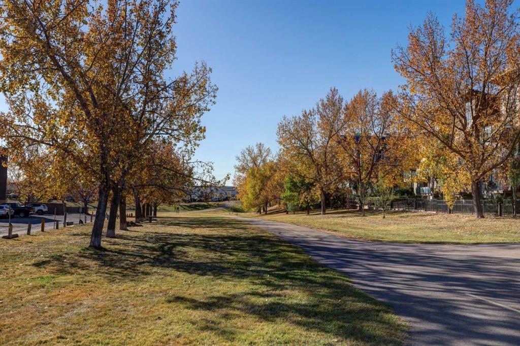 #303 4455D Greenview Drive NE, Calgary, Alberta, T2E 6M1