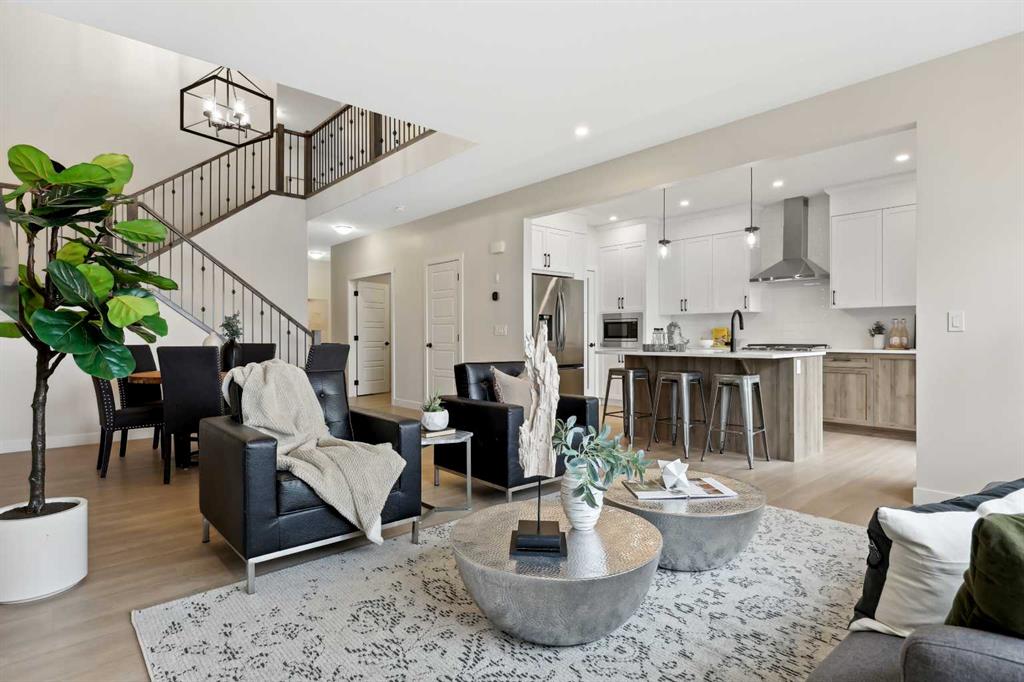 43 Versant View SW, Calgary, Alberta, T2Y 0W9