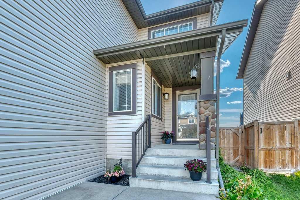 53 Bridlecrest Street SW, Calgary, Alberta, T2Y 4Y5