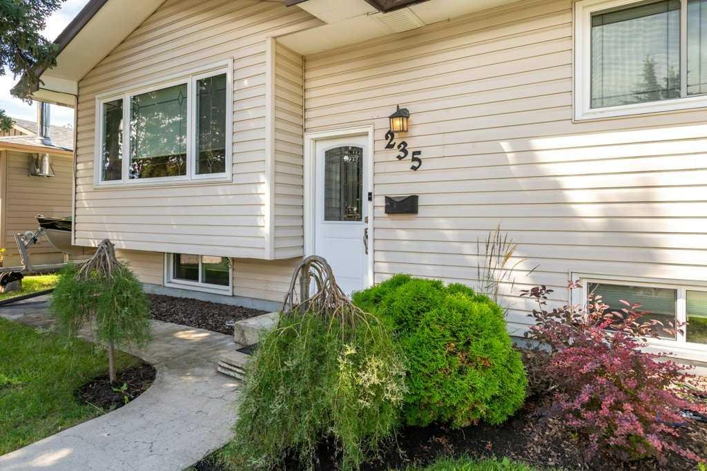 235 Allan Crescent SE, Calgary, Alberta, T2J 0T3