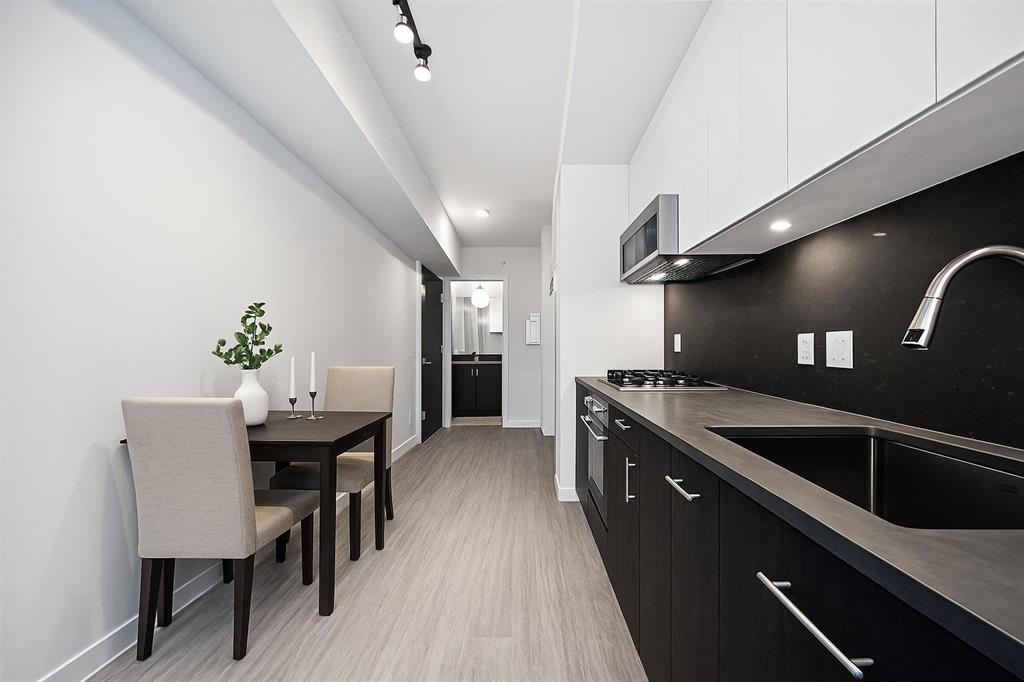 #704 730 2 Avenue SW, Calgary, Alberta, T2P 1R8