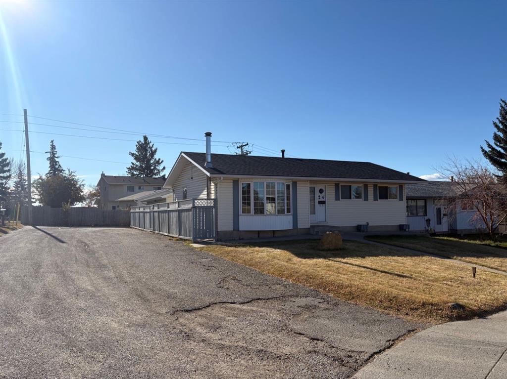 24 Rundleson Way NE, Calgary, Alberta, T1Y 3N6
