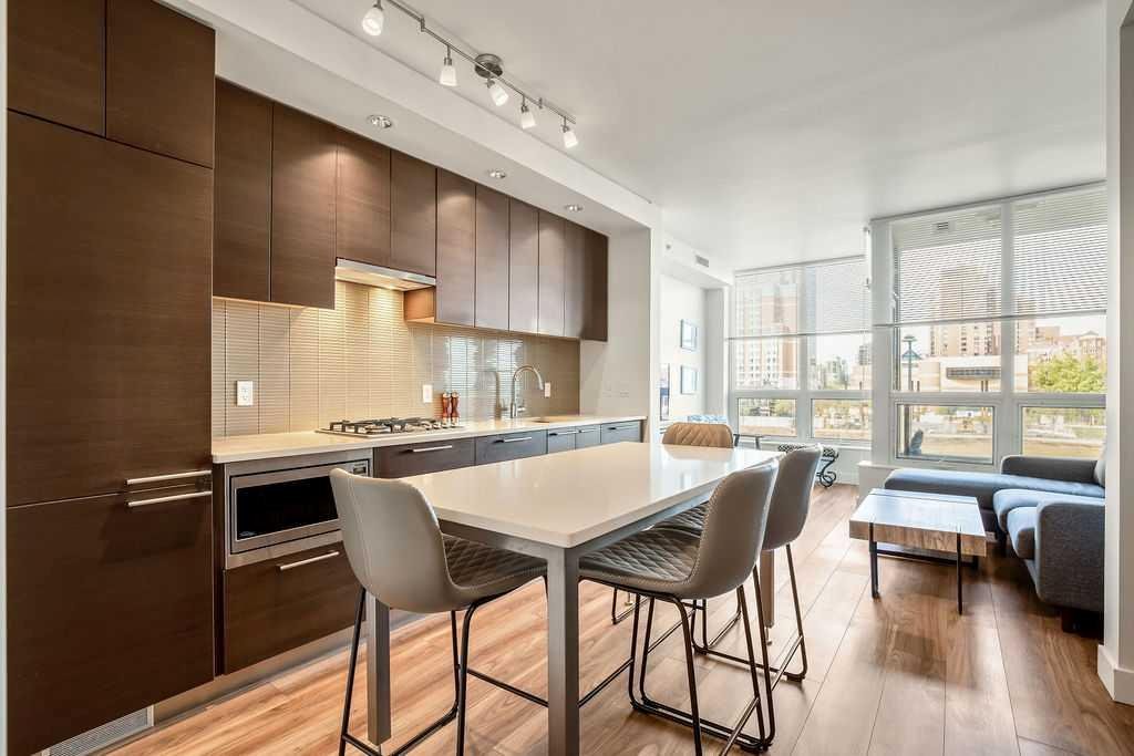 #451 222 Riverfront Avenue SW, Calgary, Alberta, T2P 0X2