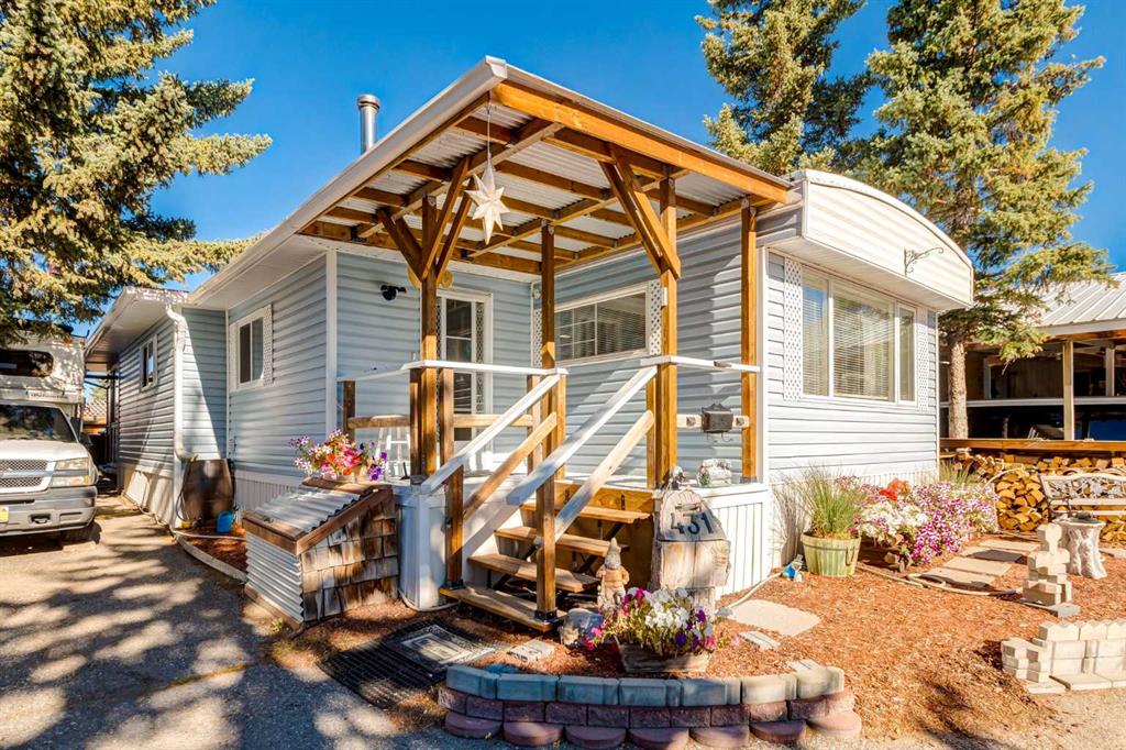 #431 3223 83 Street NW, Calgary, Alberta, T3B 5P2