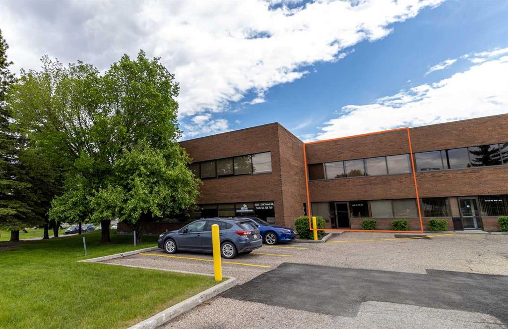 2447 42 Avenue NE, Calgary, Alberta, T2E 7T6