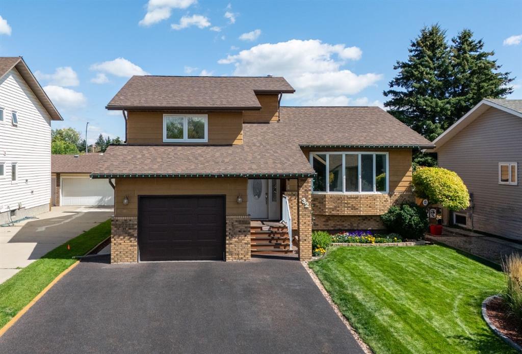 32 Rideau Close SW, Airdrie, Alberta, T4B 1A6