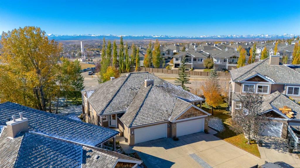 100 Royal Manor NW, Calgary, Alberta, T3G 5T6