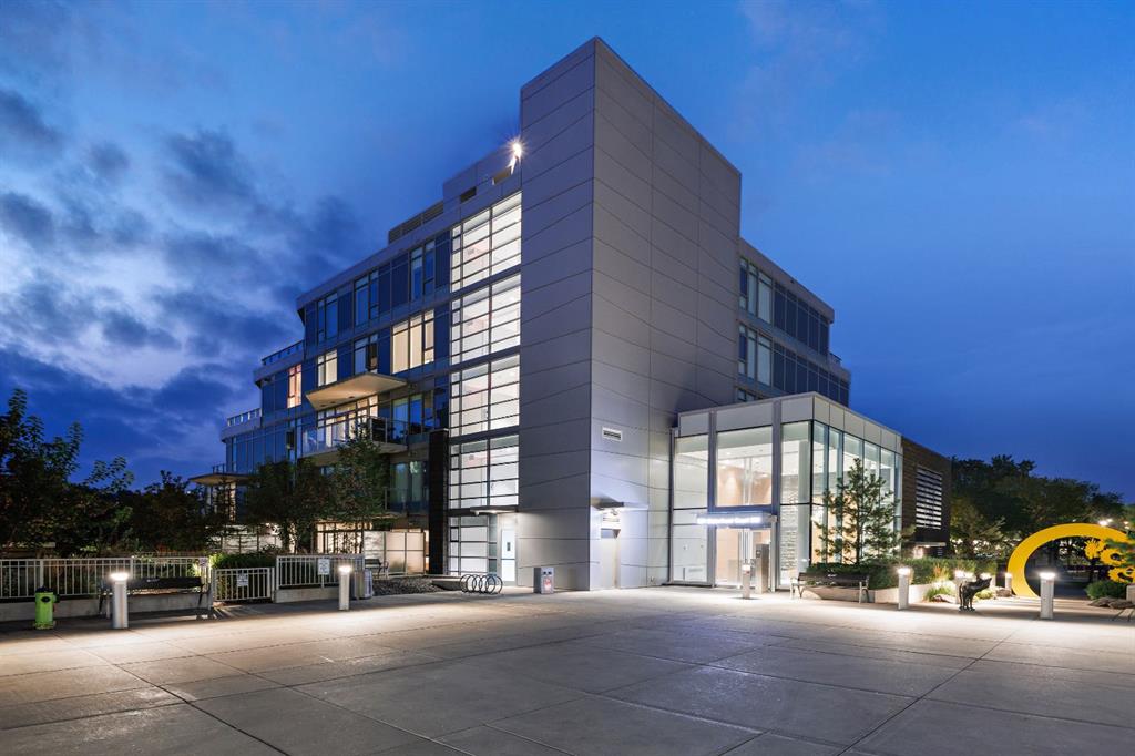 #104 128 Waterfront Court SW, Calgary, Alberta, T2P1K9