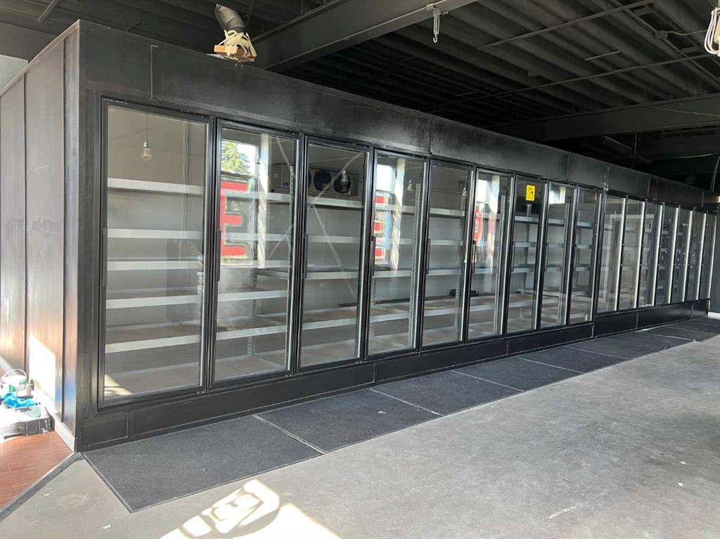 102 Meridian Road NE, Calgary, Alberta, T2A 2N6