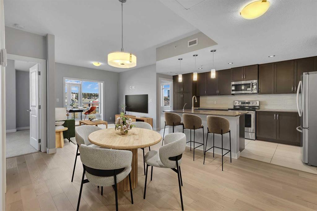 #501 24 Varsity Estates Circle NW, Calgary, Alberta, T3A 2X8