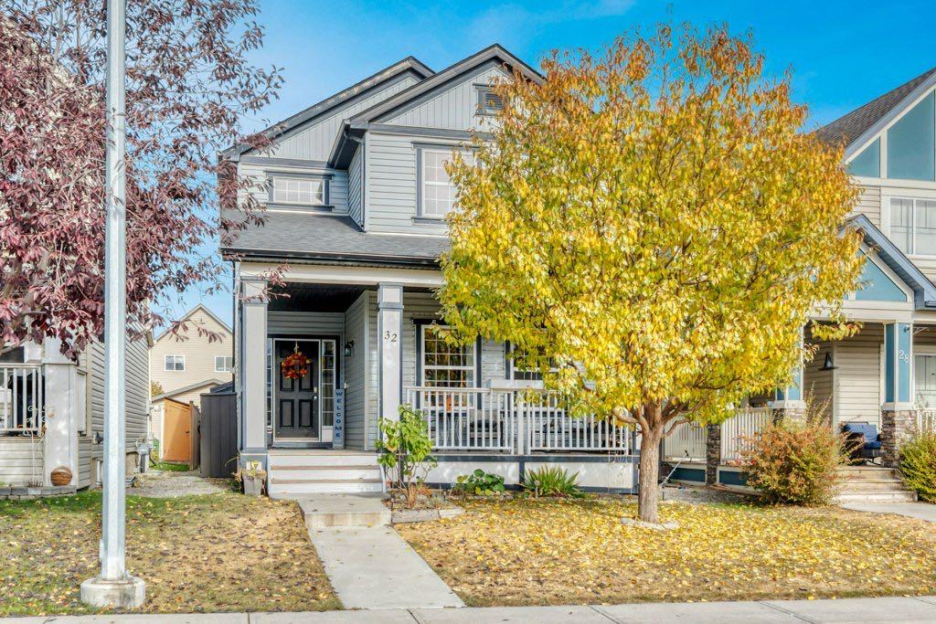 32 Copperpond Heights SE, Calgary, Alberta, T2Z 0X3