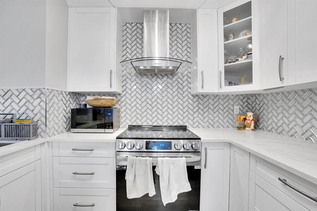 #1111 2280 68 Street NE, Calgary, Alberta, T1Y7M1