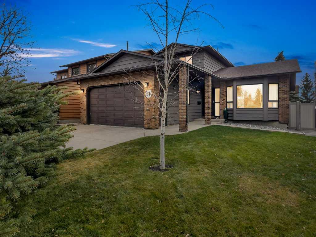 31 Edforth Way NW, Calgary, Alberta, T3A 3V5
