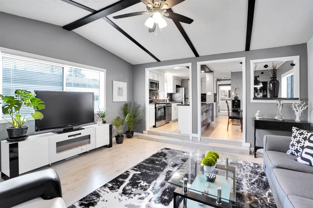 #208 3223 83 Street NW, Calgary, Alberta, T3B 5N4