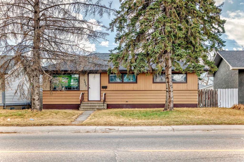 2223 36 Street SE, Calgary, Alberta, T2B 0X9