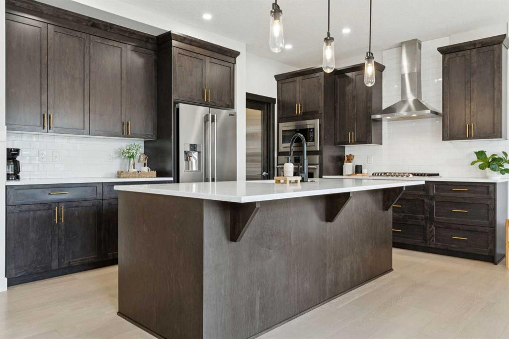 206 Riviera View, Cochrane, Alberta, T4C 0Z2