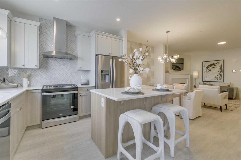 80 Lucas Common NW, Calgary, Alberta, T3P 2B4