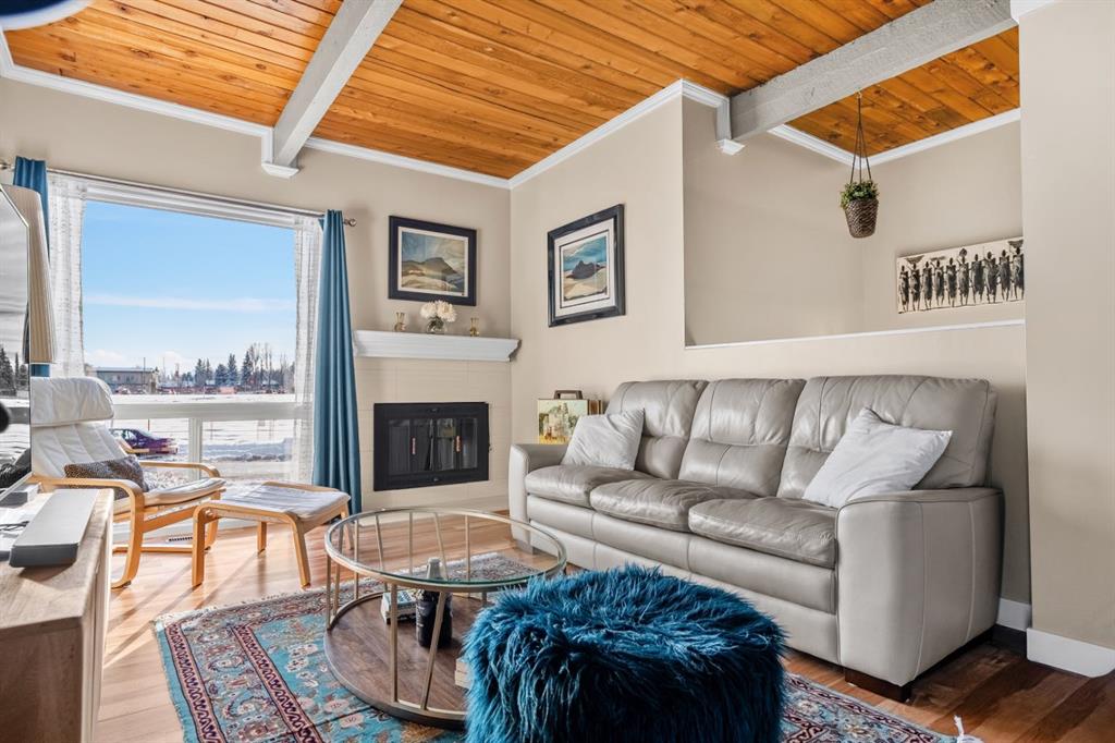 2628 Oakmoor Drive SW, Calgary, Alberta, T2V 4E7