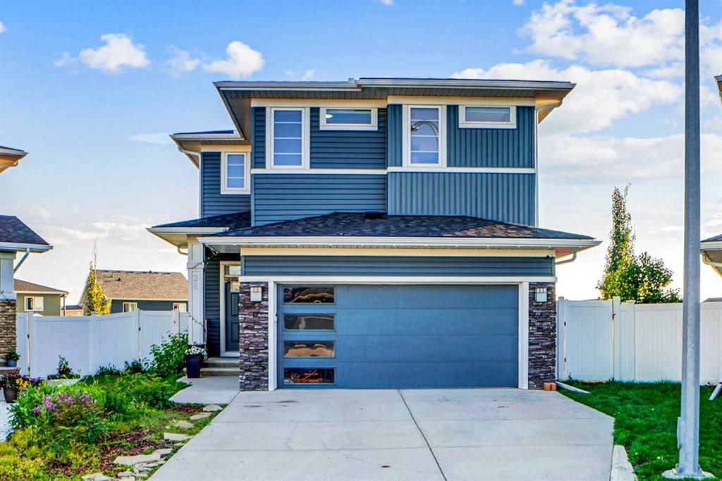 32 Redstone Court NE, Calgary, Alberta, T3N 0J4