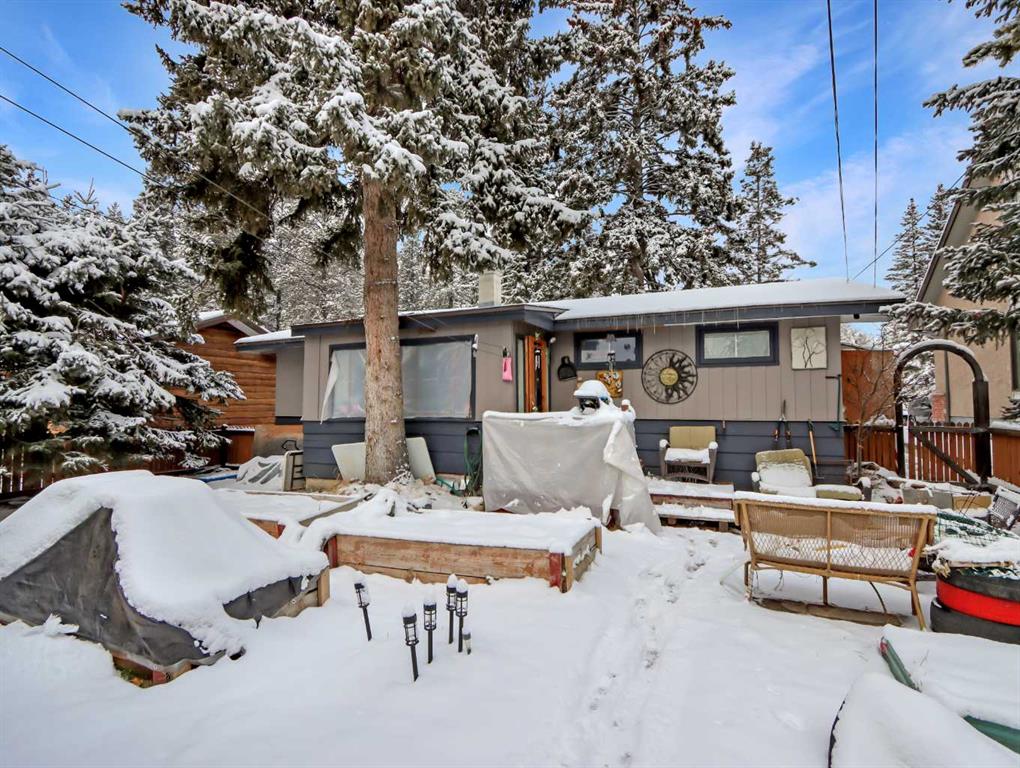813 13th Street, Canmore, Alberta, T1W1W5