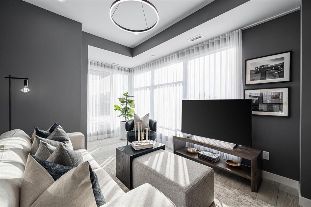 #302 110 18A Street NW, Calgary, Alberta, T2N 5G5