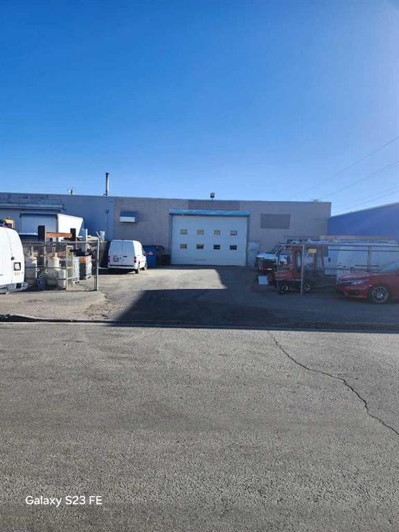 #C 4224 16 Street SE, Calgary, Alberta, T2G 3S3