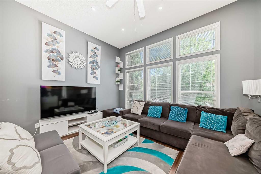 12 Taravista Crescent NE, Calgary, Alberta, T3J 4N9