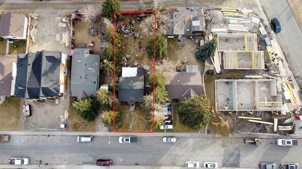 6435 33 Avenue NW, Calgary, Alberta, T3B 1K9