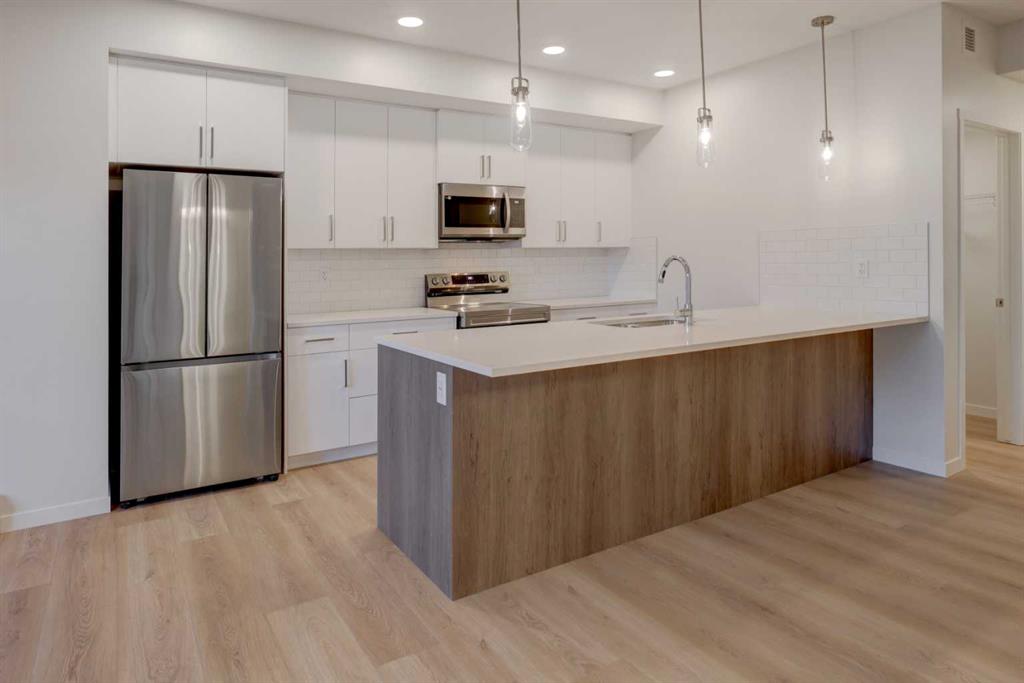 #118 245 Edith Place NW, Calgary, Alberta, T3R 2C9