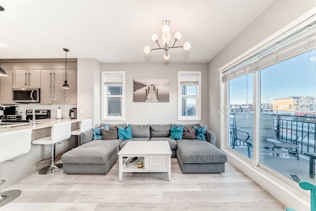 6421 128 Avenue NE, Calgary, Alberta, T3N 1E6