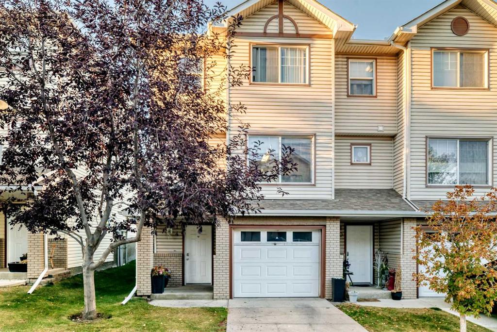 14 Dover Mews SE, Calgary, Alberta, T2B 0B6
