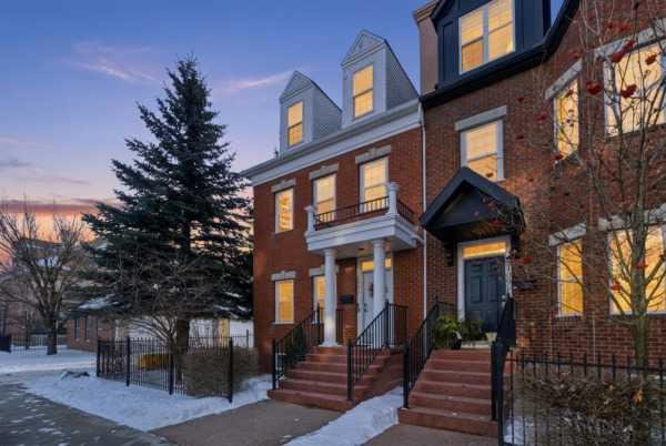 2405 Sorrel Mews SW, Calgary, Alberta, T2T 6G5
