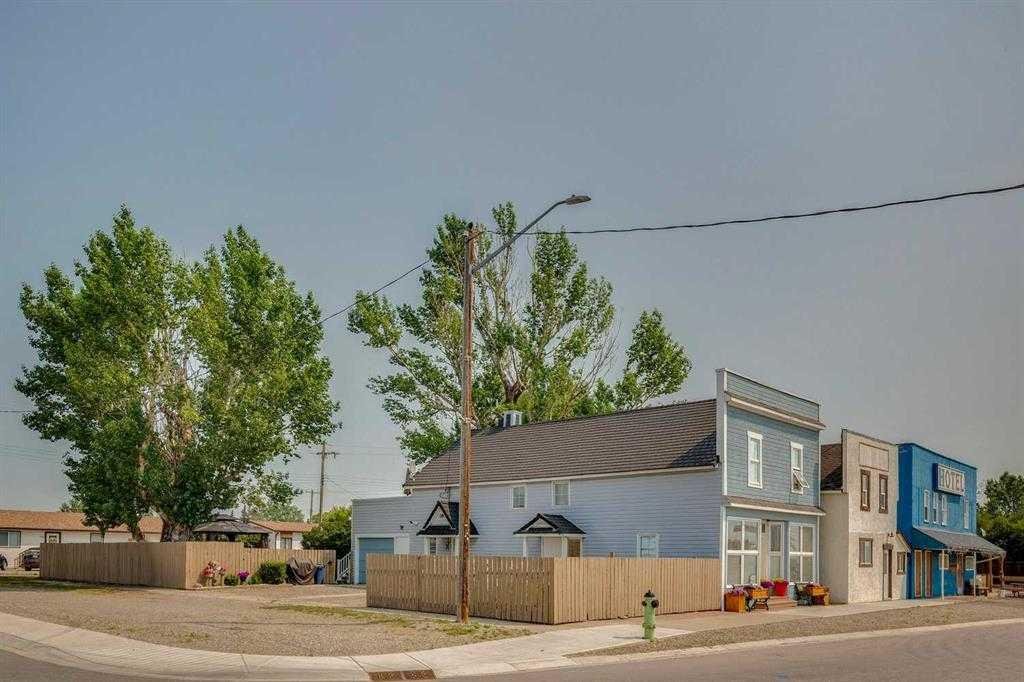 102 Railway Avenue E, Carseland, Alberta, T0J0M0