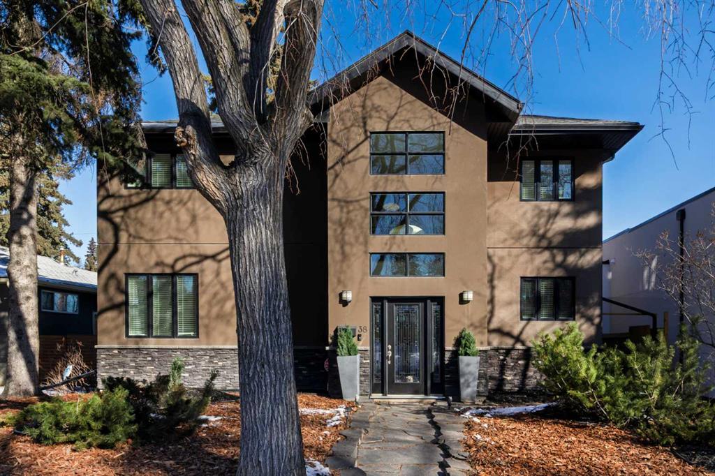 38 Lissington Drive SW, Calgary, Alberta, T3E 5E1